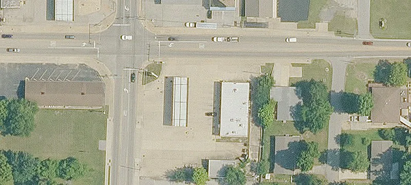 901 College St