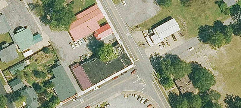 933 Main St