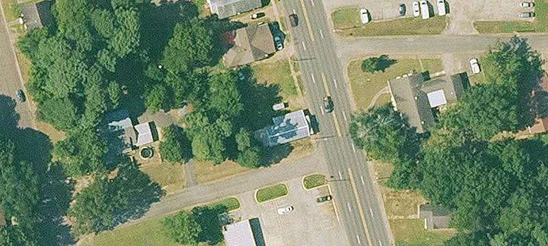 1122 Main St