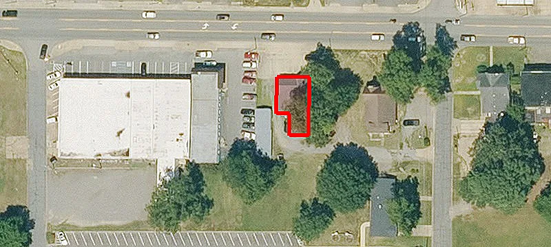 1213 Race Ave