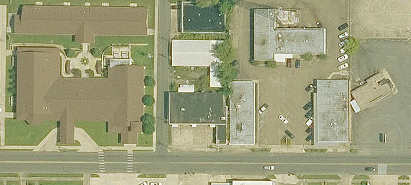 418 Main St
