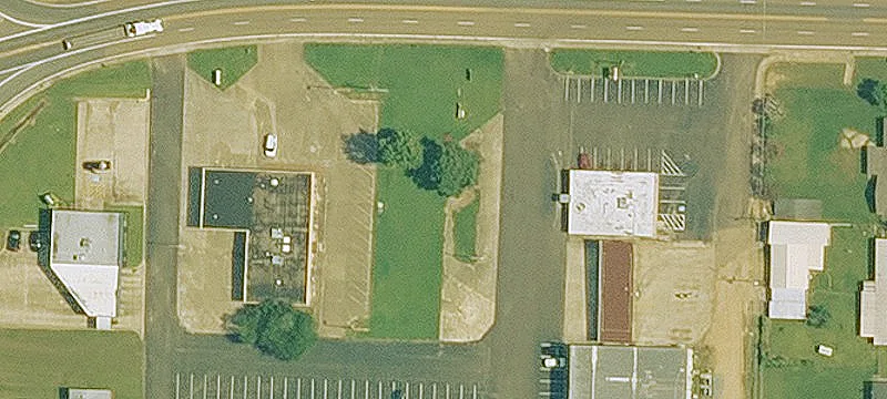 1100 Cardinal Shopping Ctr