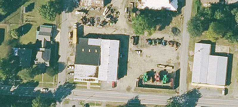 402 Main St