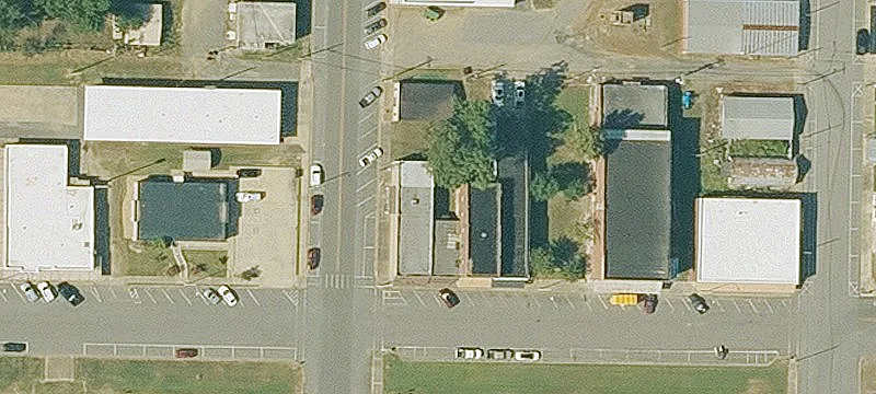 100 Frnt St