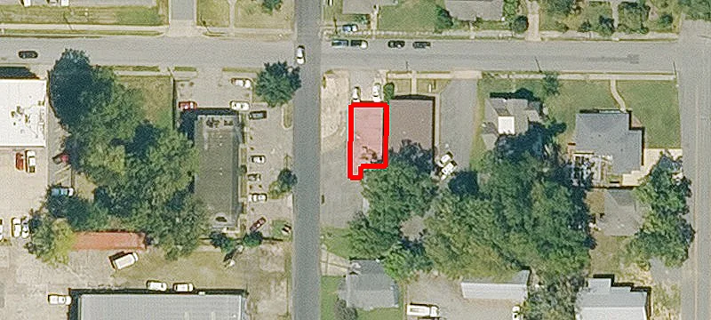 301 Ctr Ave