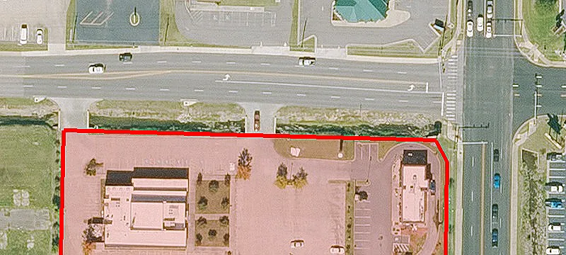 2212 Pkwy Dr
