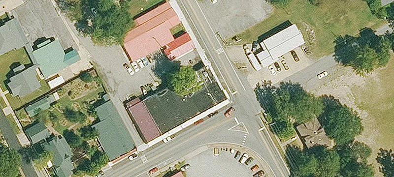 929 Main St