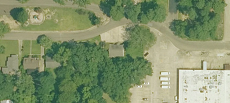 105 Oakhurst Blvd