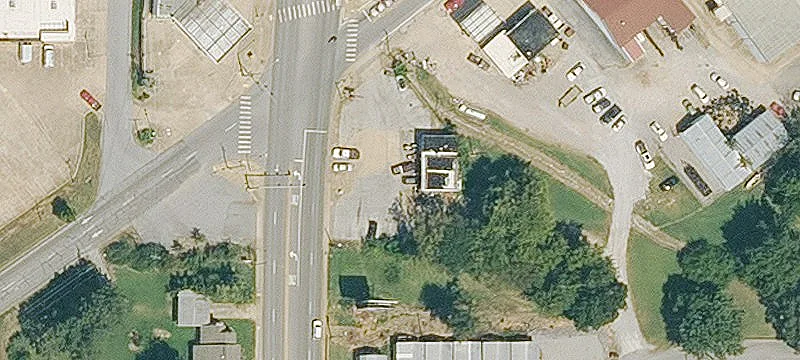 1302 Main St