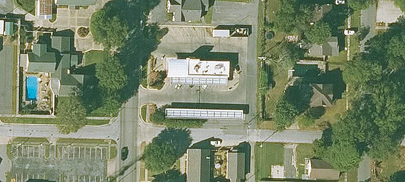 1121 Main St