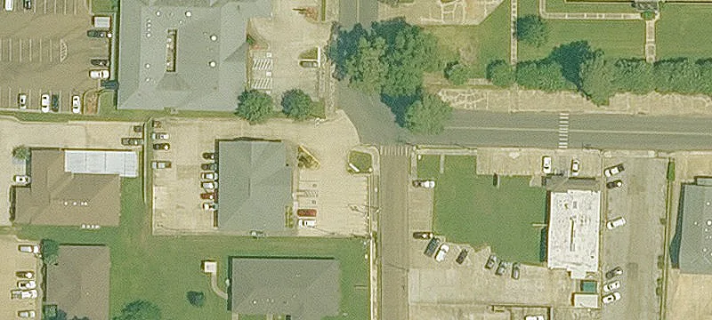 300 Thompson Ave