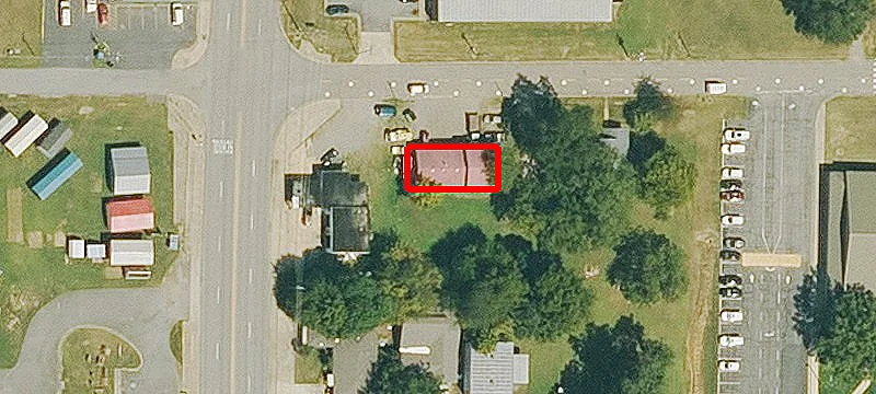 810 Maple St
