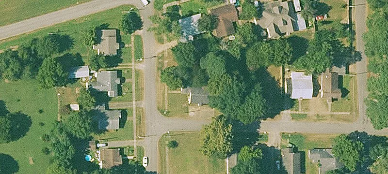 700 1st St
