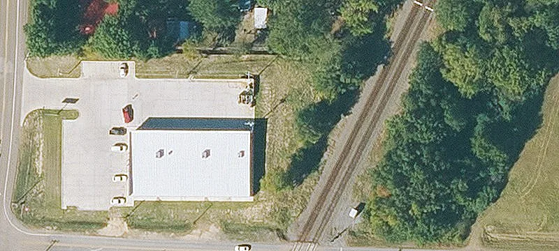 915 Main Ave