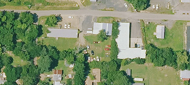 709 Petros Ave
