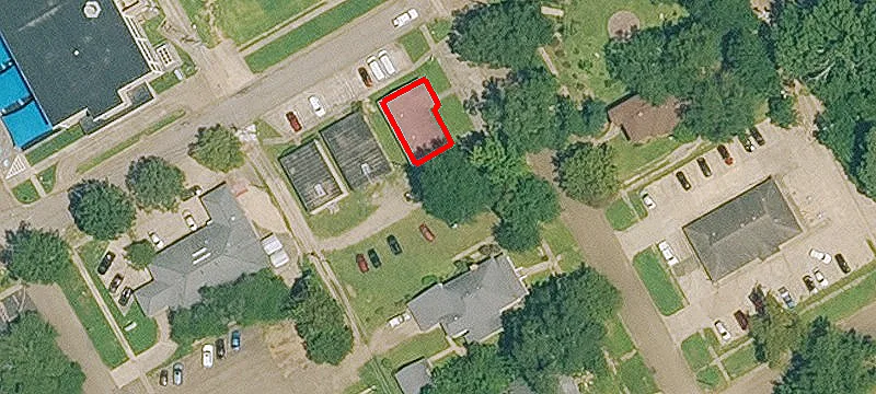 421 Pecan St