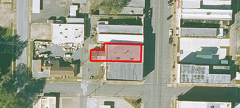 320 Main St