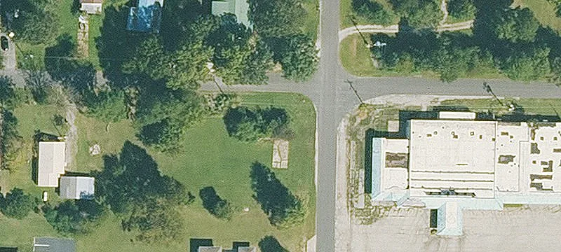 1013 Lakeshore Rd