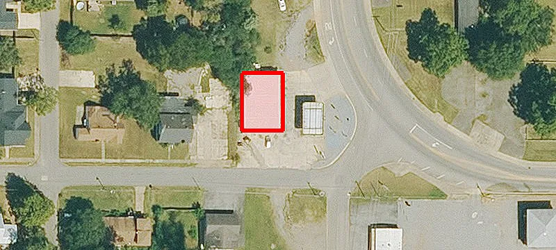 401 Maple St