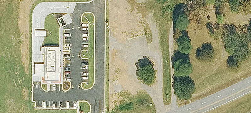 3900 Race Ave