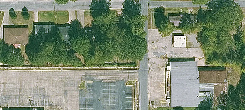 3008 Main St