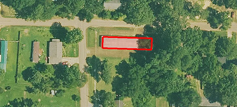 10th At E Crayton St