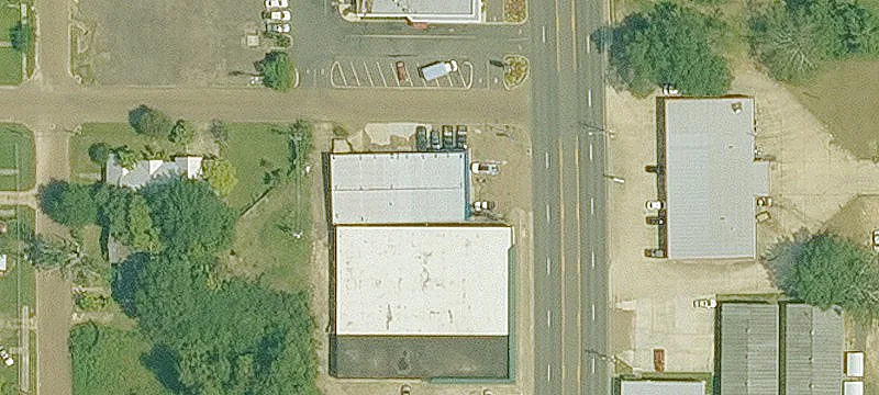 900  Ave