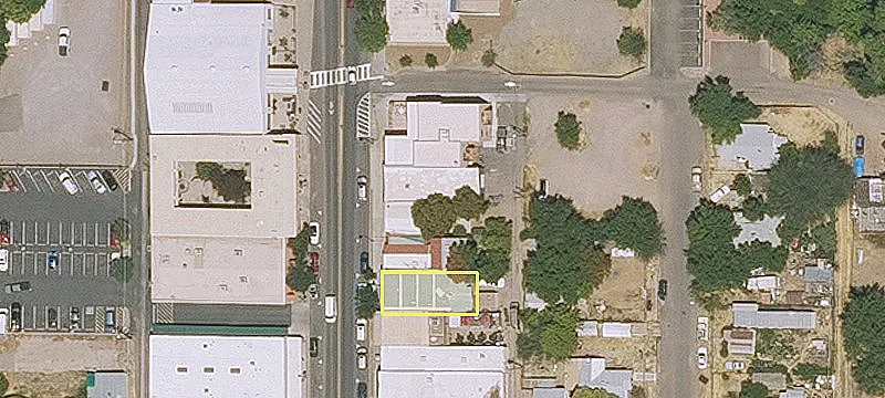 1035 Main St