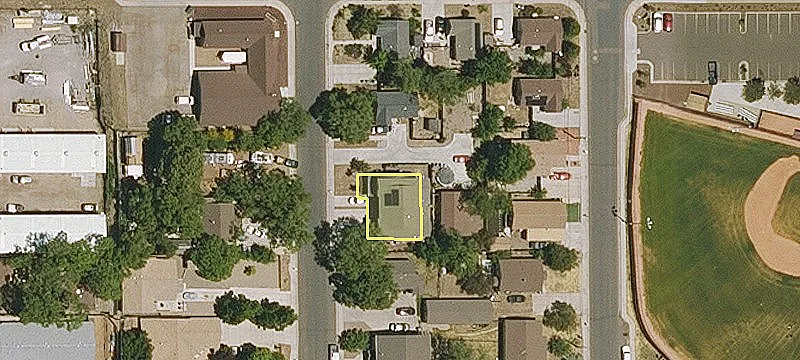 1716 Main St