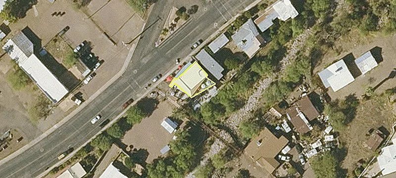 695 Main St