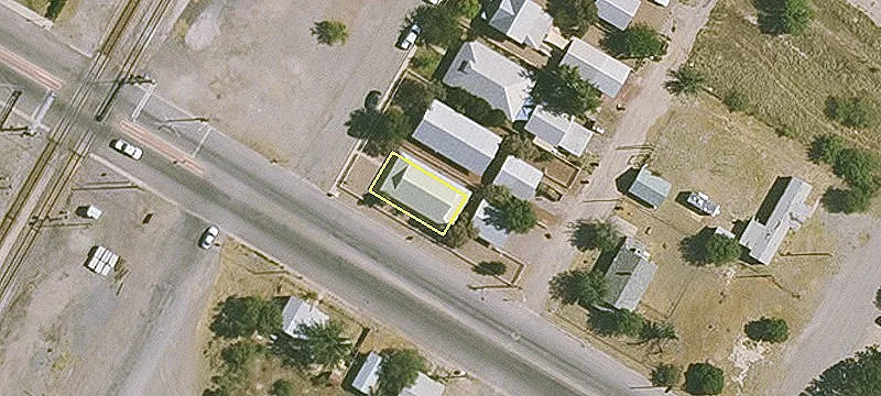 105 Railview Ave