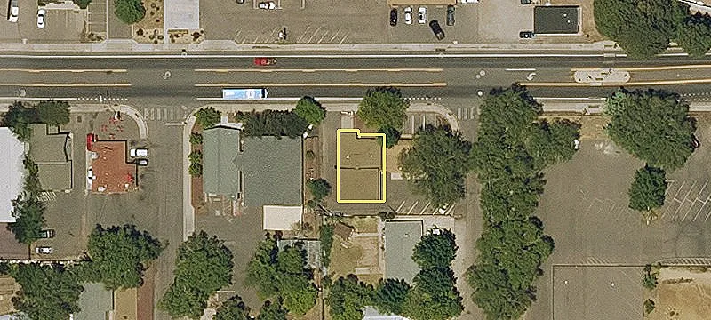 2233 Cedar Ave