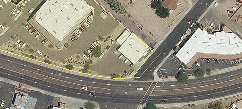410 Wickenburg Way