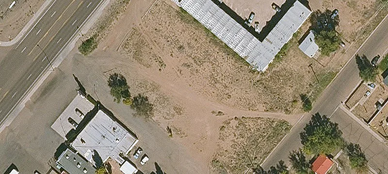 2402 Navajo Blvd