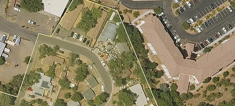 825 Hope St