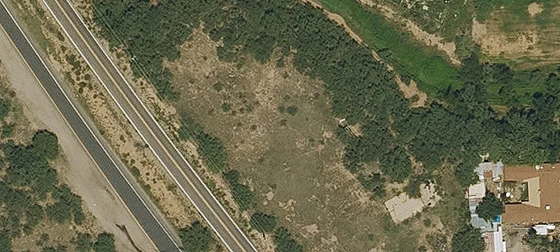 3865 Frontage Rd