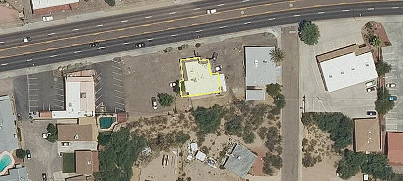 605 Wickenburg Way