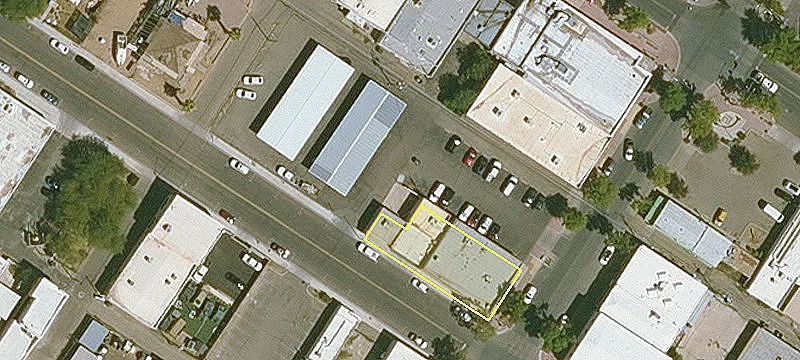 110 1st St