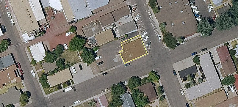 120 1st St