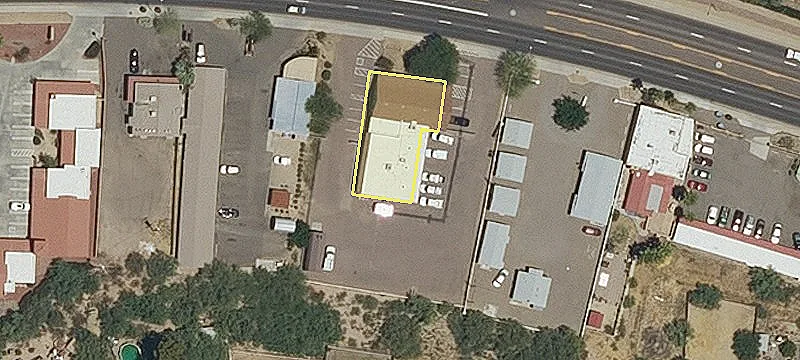 553 Wickenburg Way