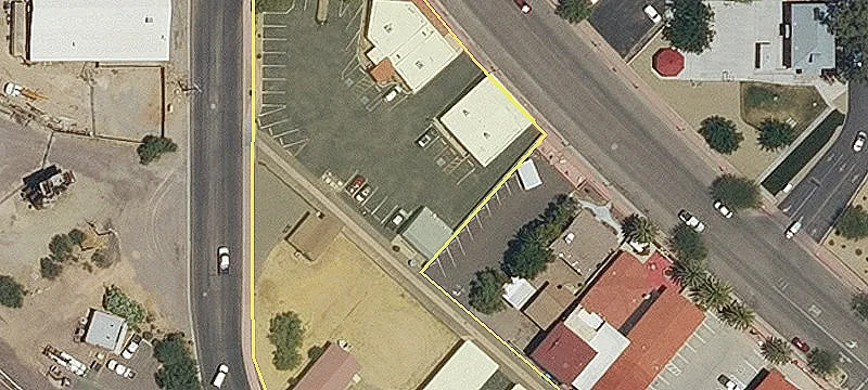 300 Tegner St