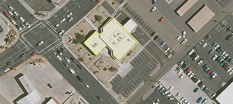 10 Acoma S Blvd