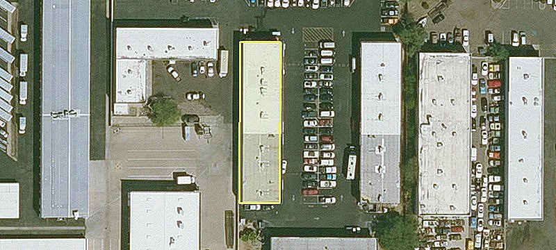 3015 Main St