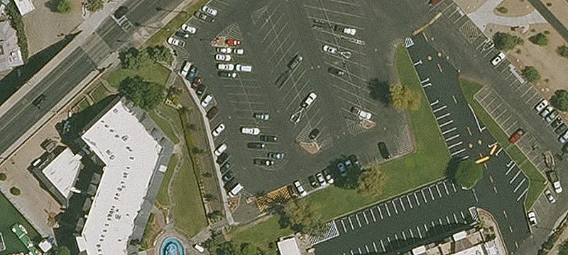 1477 Queens Bay