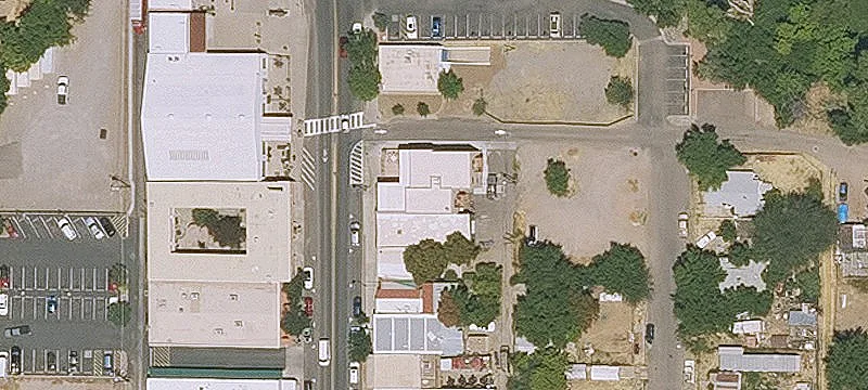 1037 Main St