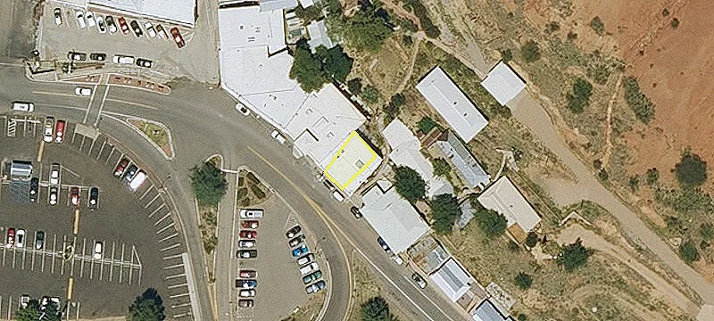 8 Naco Rd