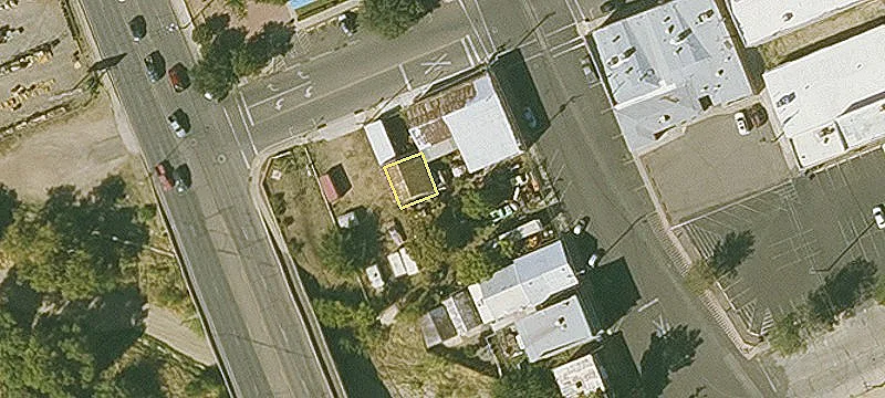202 Oak St