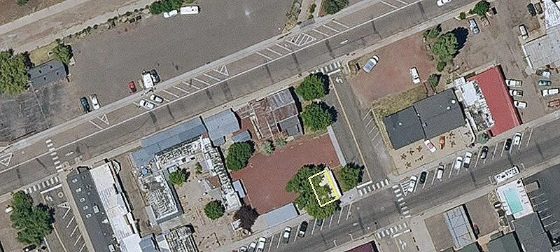 324 Railroad Ave