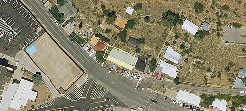 203 Tombstone Cyn