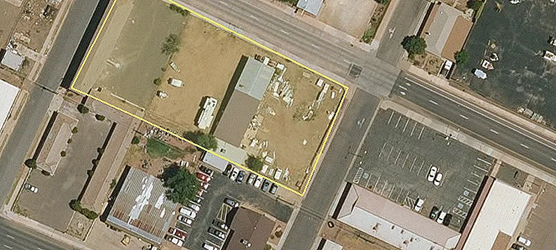 3rd St At N Donnelly Ave